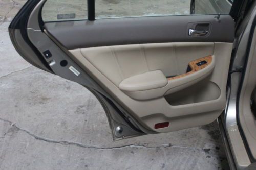 2005 Honda Accord Hybrid Sedan 4-Door 3.0L, image 10