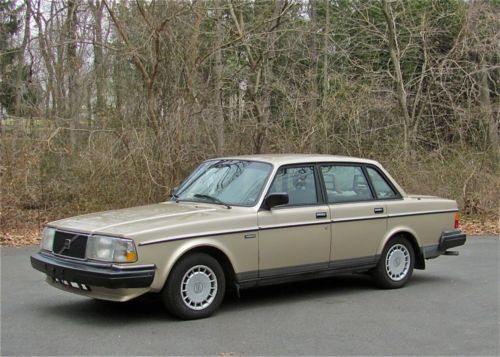 Beautiful &#039;91 240 looks/runs/drives great many new parts!  53 photos  no reserve