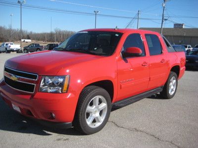 Red tan interior vortec 5.3l v8 power sunroof trailoring package bose sound xm