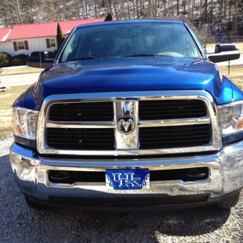 2010 ram 2500 slt crew cab 4 x 4, deep water blue pearl, interior graystone