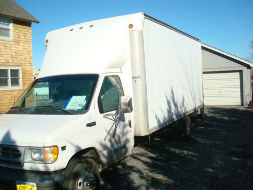 2002 ford e-350 16ft box truck 7.3l