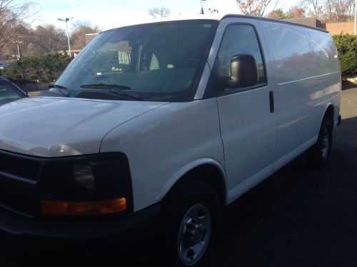 2012 chevrolet express 2500 base extended cargo van 3-door 6.0l