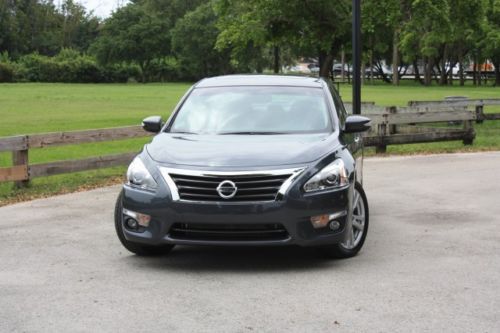 2013 nissan altima sv sedan w/sunroof, navigation, and convenience lighting