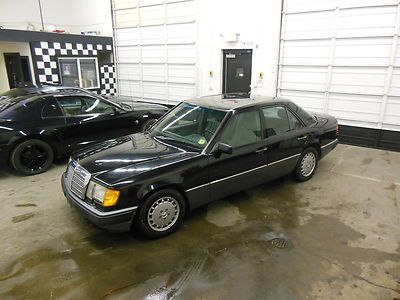 Black over grey 300e 2.8 fuel saver no reserve 100 pictures don't miss out!!!!!!