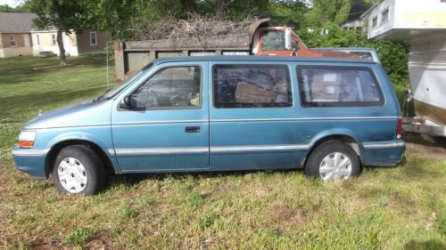 1993 plymouth grand voyager se mini passenger van 3-door 3.3l