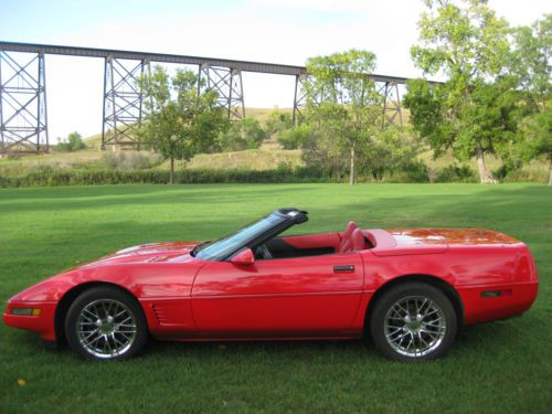 Spectacular torch red corvette convertible-low miles-adult driven-none nicer!!!