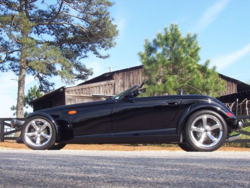 Awesome 1999 plymouth prowler 1 of 799 low miles triple black ready to enjoy!