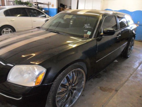 2006 dodge magnum sxt wagon 4-door 3.5l