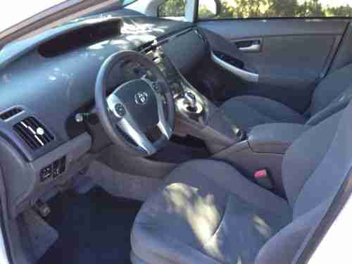 2011 TOYOTA PRIUS 2, image 6