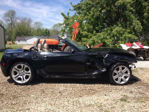 2003 z4 39777 miles damaged  clean title