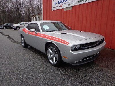 R/t manual coupe 5.7l hemi 20" wheels low miles