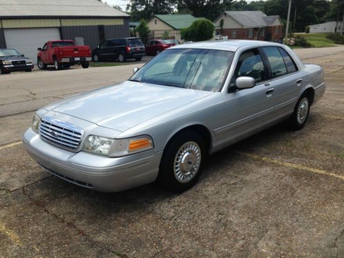 2000 Ford Crown Victoria Base Sedan 4-Door 4.6L, image 4