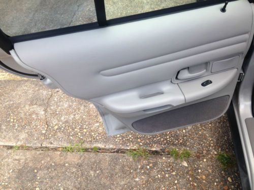 2000 Ford Crown Victoria Base Sedan 4-Door 4.6L, image 11