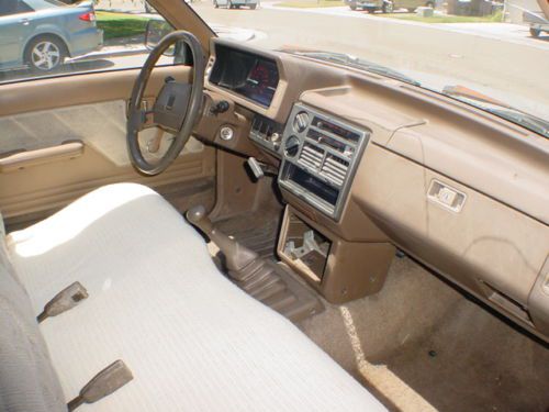 1986 Mazda B2000 LX Extended Cab Pickup 2-Door 2.0L, image 7