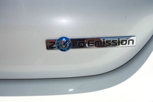 2013 LEAF NAVIGATION REAR AND SIDE CAMERS ONLY 7,500 MILES, US $18,900.00, image 3