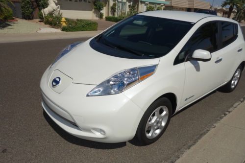 2013 LEAF NAVIGATION REAR AND SIDE CAMERS ONLY 7,500 MILES, US $18,900.00, image 6