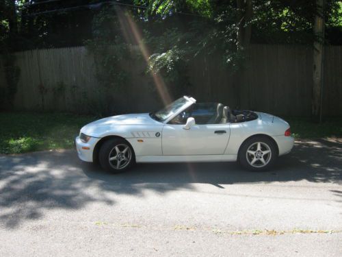 1996 bmw z3 roadster convertible 2-door 1.9l