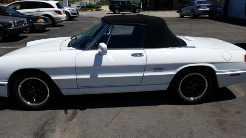 1991 alfa romeo spider base convertible 2-door 2.0l