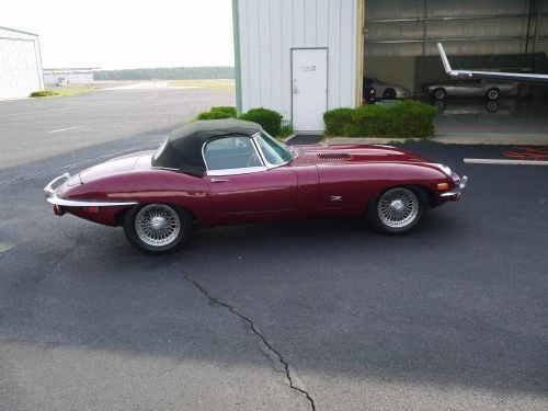 1971 jaguar xke series 2 (4.2 liter 6-cyl) std 4-speed convertable roadster