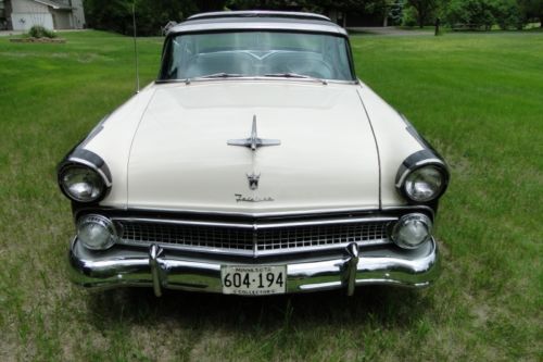 1955 Ford Crown Victoria Coupe, image 2