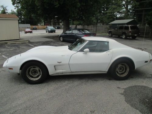 1977 chevrolet corvette base coupe 2-door 5.7l