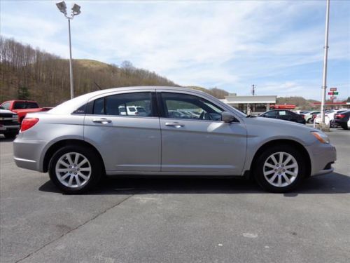 2013 chrysler 200 touring