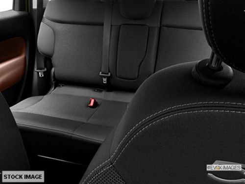 2014 Fiat 500L Trekking, image 3