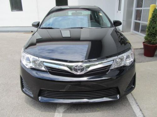 2014 toyota camry le