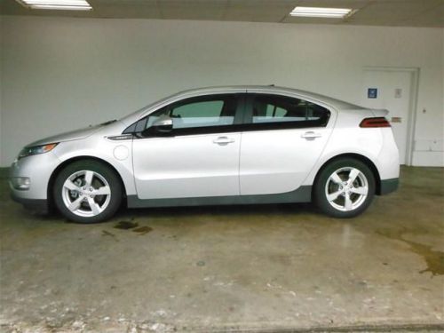 2012 chevrolet volt base