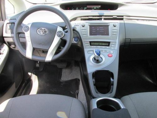 2014 Toyota Prius Three, US $26,800.00, image 3