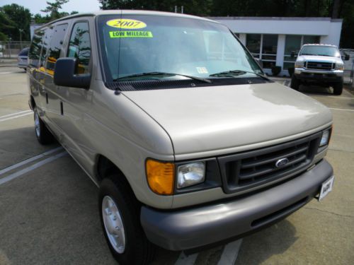 2007 ford e150 8 passenger van low miles  in virginia