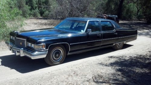 1976 cadillac fleetwood brougham d&#039;elegance sedan 4-door 8.2l