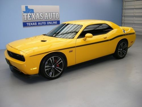 We finance!!! 2012 dodge challenger srt-8 392 hemi yellow jacket nav texas auto
