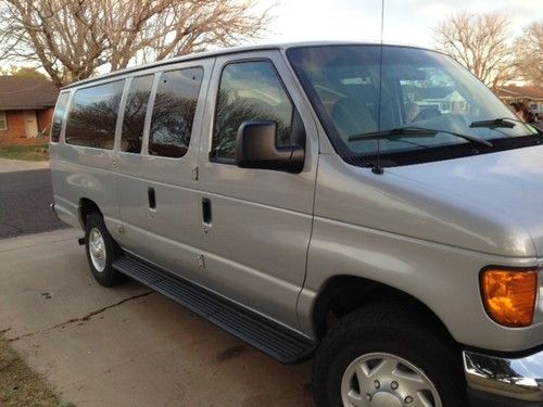 2007 ford e-350 super duty xlt extended passenger van 4-door 5.4l