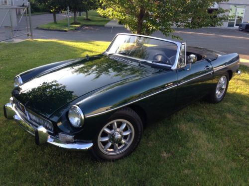 Slick 1967 mgb roadster cool classic metal dash, the year to have! video fun!