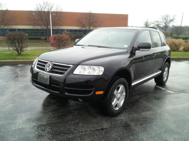 Volkswagen touareg base sport utility 4-door