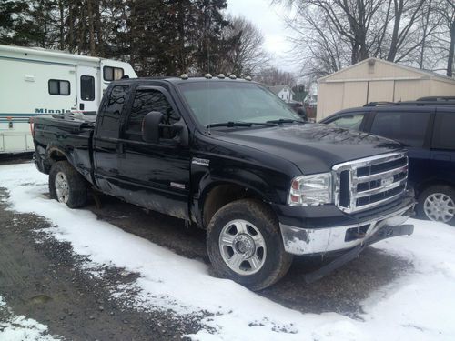 2005 ford f350 lariat ext cab pickup 6.0l diesel wrecked - good parts drivetrain