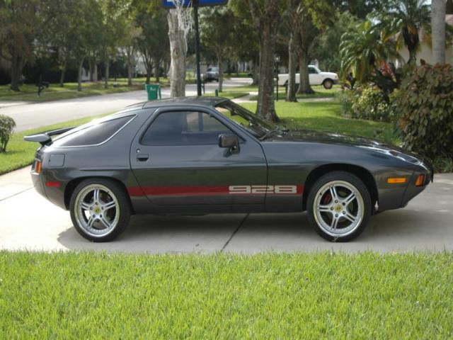 Porsche 928 base coupe 2-door