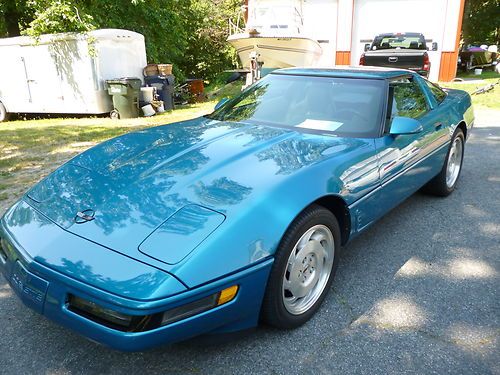 1995 chevrolet corvette, rare bright aqua, 6 speed, low miles