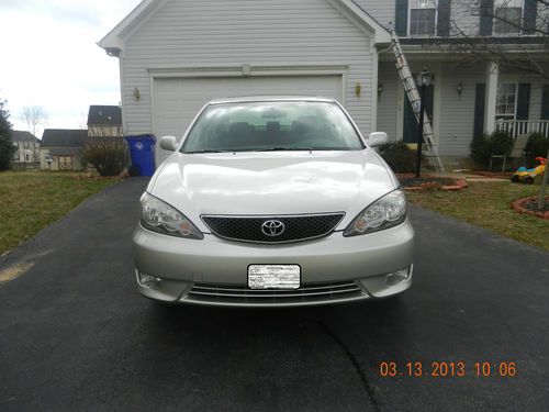 2005 toyota camry se one owner car