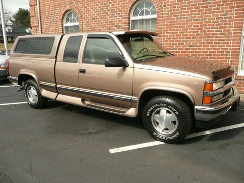 1997 k1500 4x4 5.7 v8  sherrod package 1-owner 69k miles original paint peach