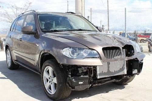 2011 bmw x5 awd salvage repairable rebuilder only 27k miles runs!!!