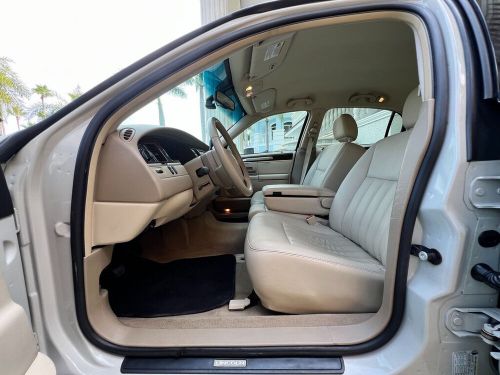 2007 Lincoln Town Car SIGNATURE EDITION - ONLY 46K LOW MILES- BEST DEAL ON EBAY!, US $16,999.00, image 4