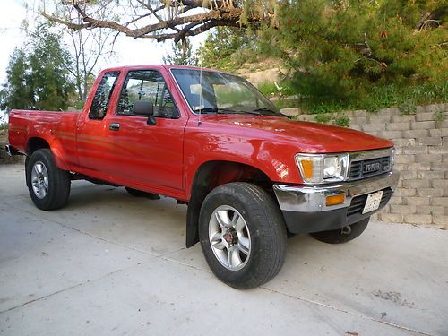 91 toyota 4x4 calif. 88k orig. miles and paint red extra cab all orig. tacoma