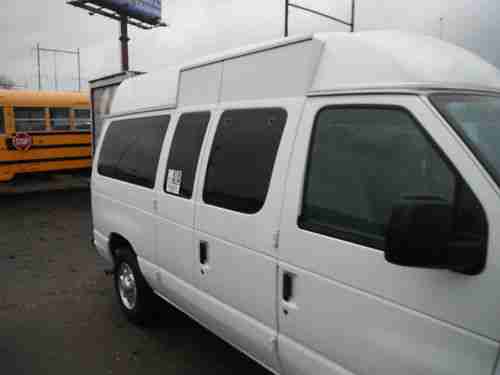 10 FORD E-150 HANDICAP VAN WHEEL CHAIR LIFT 605 ORGINAL MILES CLEAN RUNS PERFECT, US $25,000.00, image 4