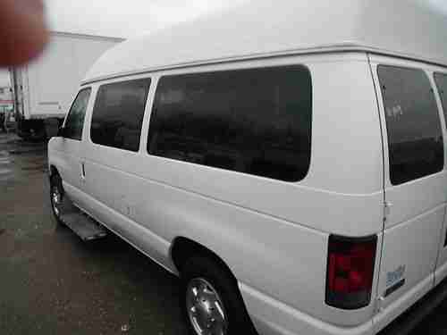10 FORD E-150 HANDICAP VAN WHEEL CHAIR LIFT 605 ORGINAL MILES CLEAN RUNS PERFECT, US $25,000.00, image 8