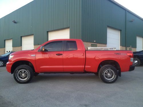 2011 toyota tundra trd rock warrior 4-door 5.7l 14,781 miles black interior