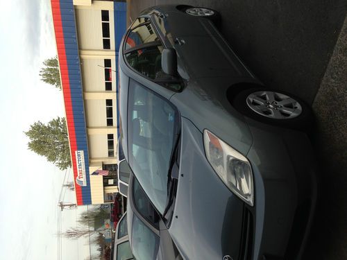 2004 toyota prius base hatchback 4-door 1.5l