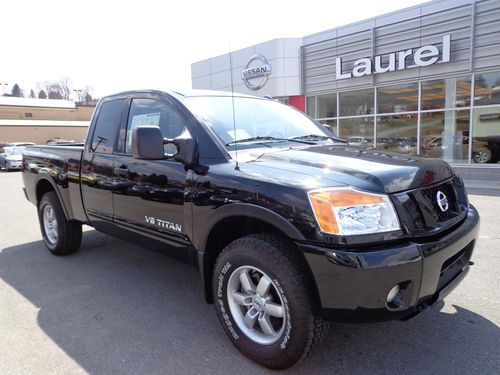 New 2012 nissan titan pro-4x 4x4 king cab 5.6l v8 tow package bedliner