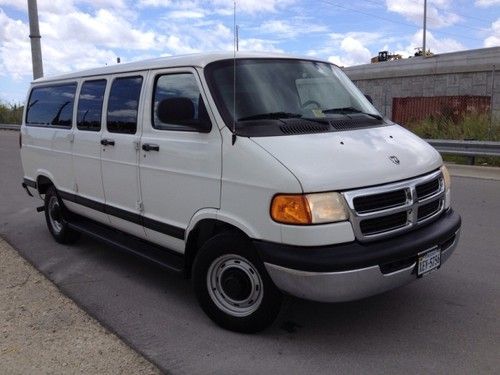 2002 dodge ram 2500 van base standard passenger van 3-door 5.2l 29k miles only
